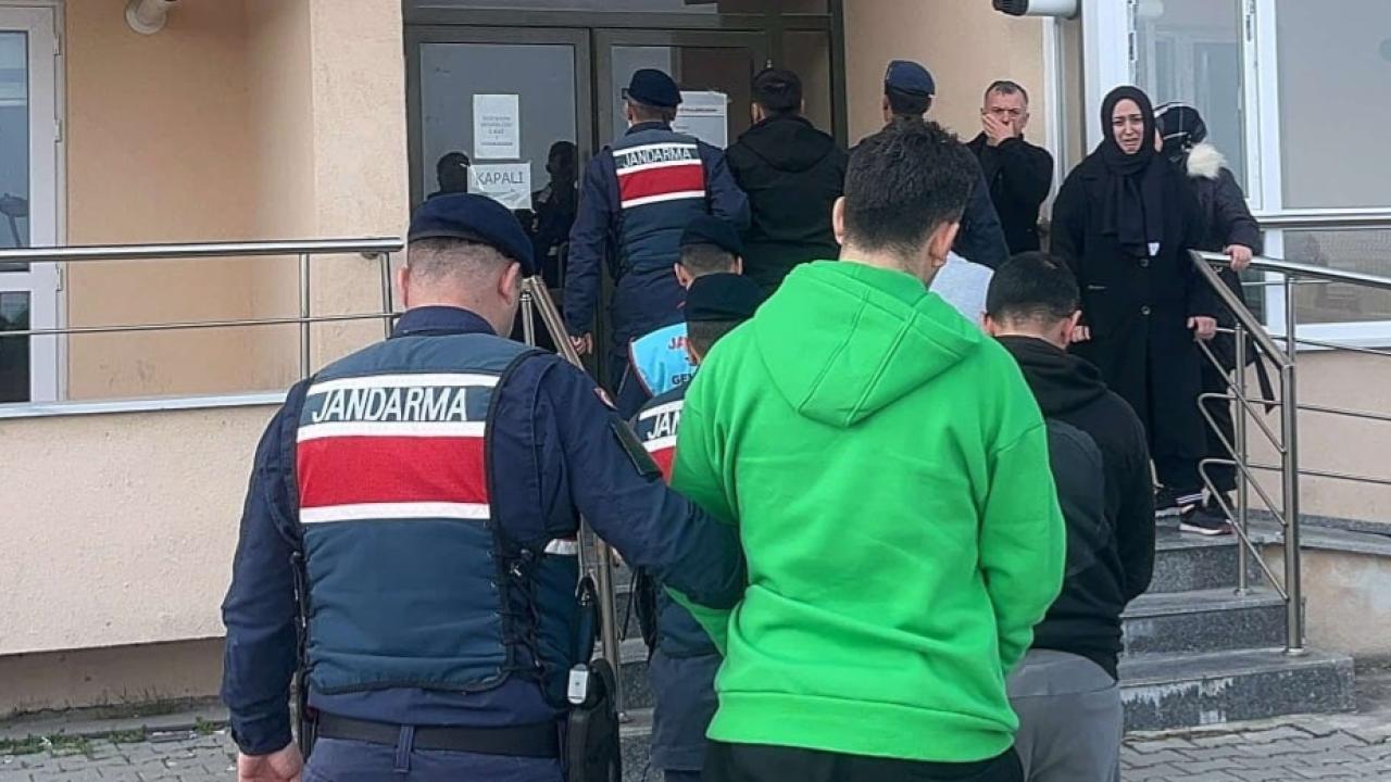 Çanakkale'de 27 kaçak göçmen yakalandı