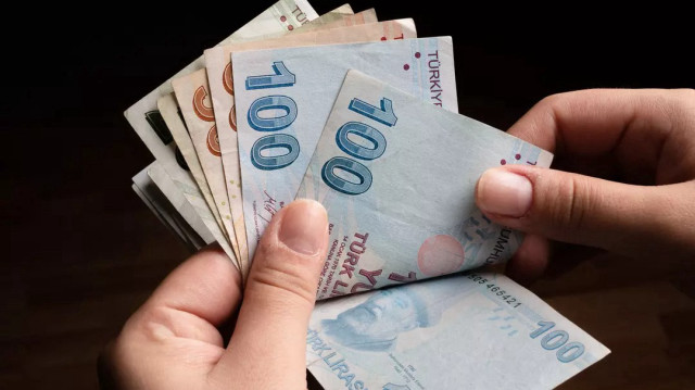 Emekli Haberi 2026 | SSK ve Bağ-Kur emeklilerine zamlı ödeme listesi! Taban aylık belli mi?