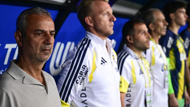 Fenerbahçe'de 4 Futbolcu Kadro Dışı Bırakıldı mı? Olay Yaratan 'Neşter' İddiası