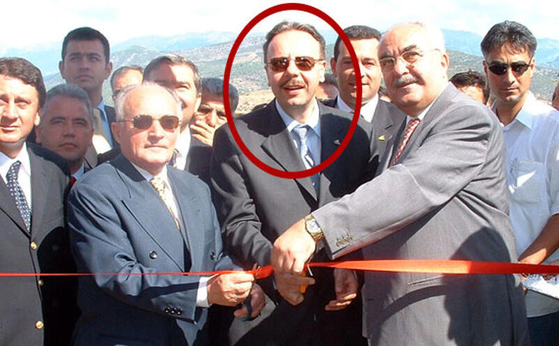 Eski Bakan Arif Ahmet Denizolgun'un mezarı açılacak